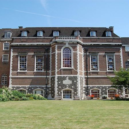 Goodenough College - University Residence London Exterior photo